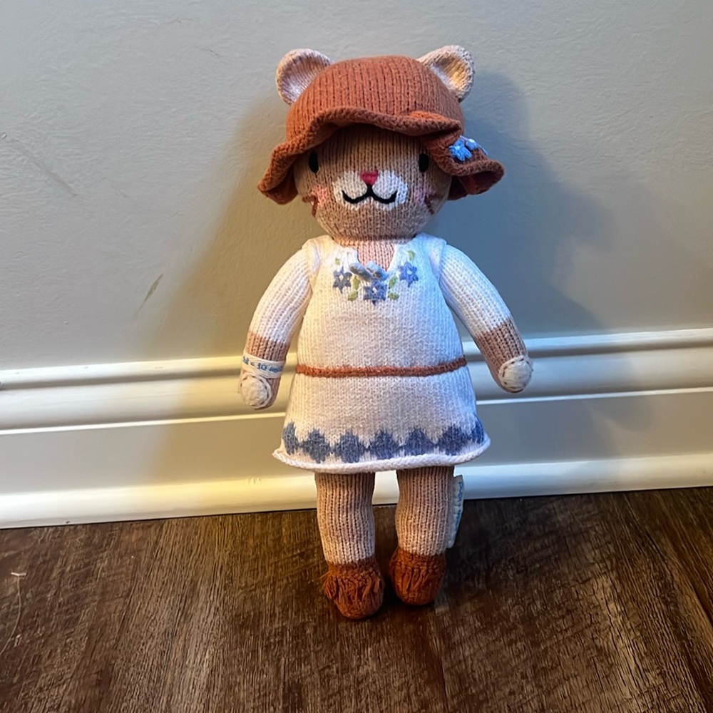 Cuddle + Kind Chelsea Cat 13”